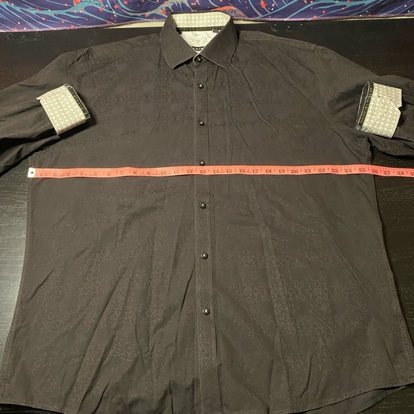 Elegant Black Patterned Men's Shirt - Picture 3 of 5